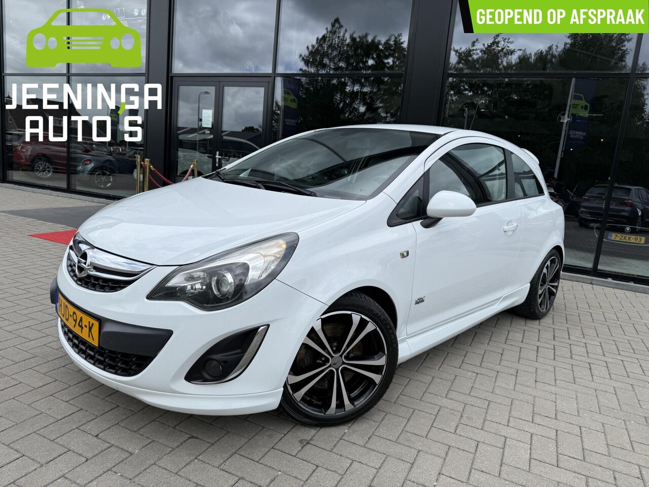 Opel Corsa - 1.6-16V T OPC Color Edition|Stoelverwarming|Airco|Stuurverwarming|PDC|17" - AutoWereld.nl