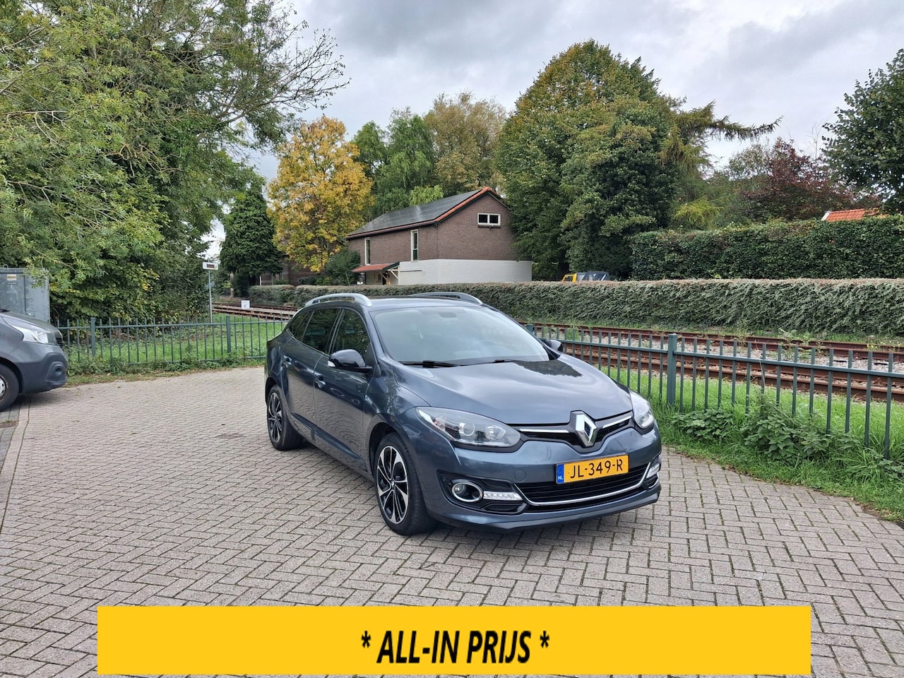 Renault Mégane Estate - 1.2 TCe Bose AUTOMAAT cruise navi trekhaak ALLINPRIJS - AutoWereld.nl