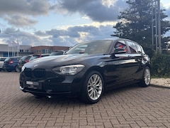 BMW 1-serie - 116i Business, Airco, Navi, Stoelverwarming