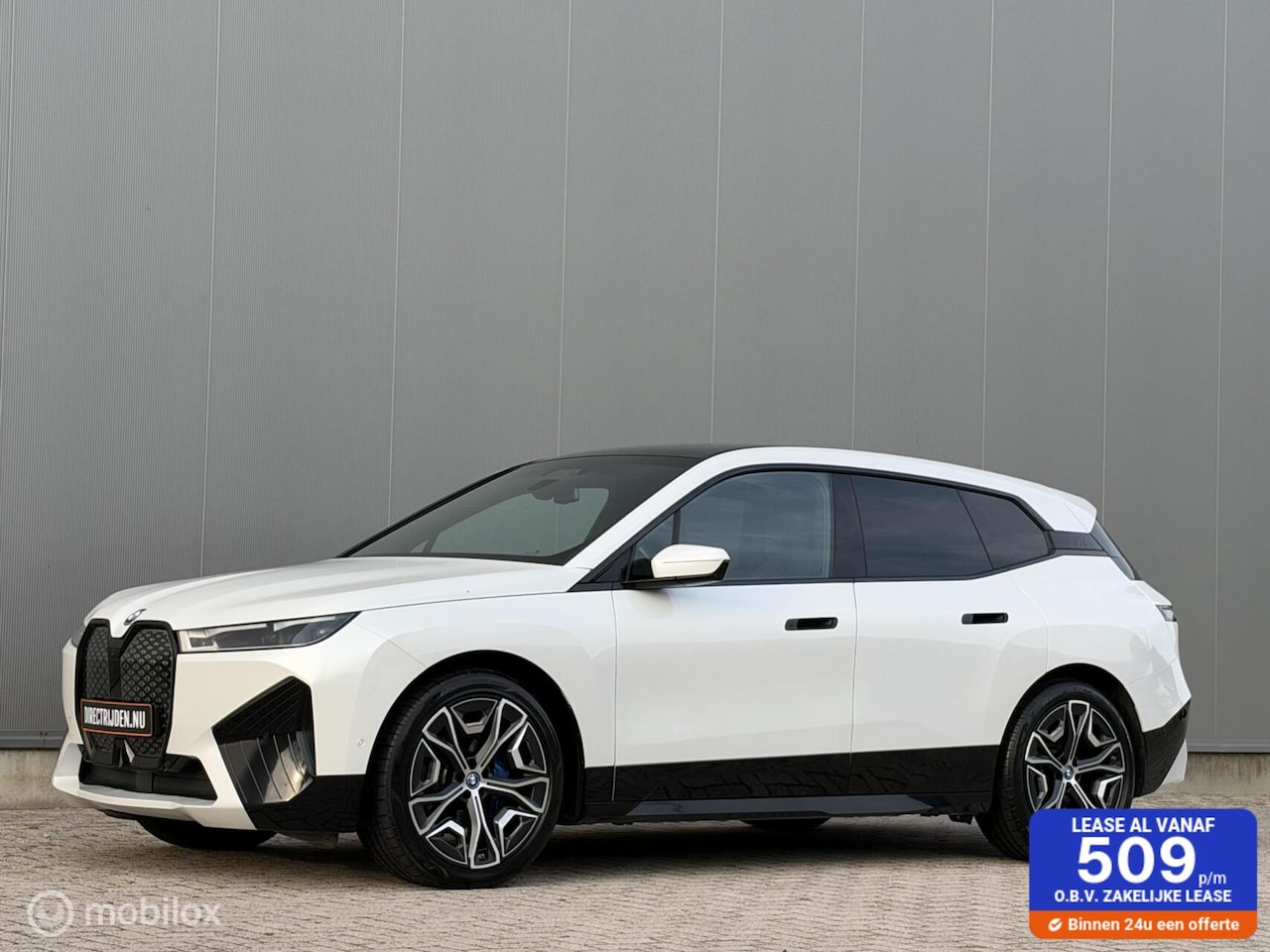 BMW iX - xDrive40 Pano | Trekhaak | H/K | Sportpakket | SOH 95% - AutoWereld.nl