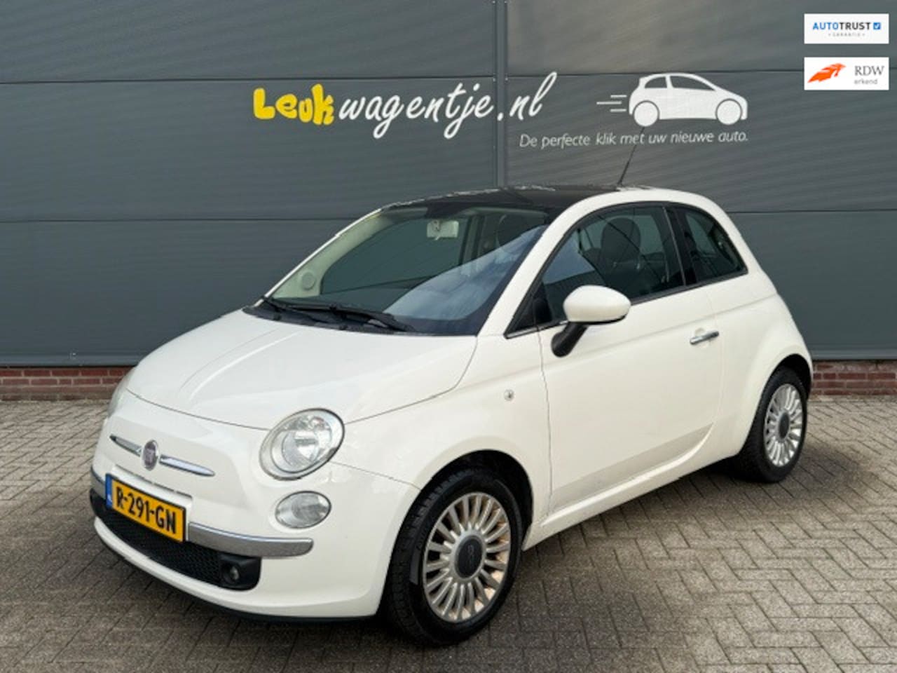Fiat 500 - 1.2 Lounge *pano *airco *bluetooth *lichtmet. *APK - AutoWereld.nl