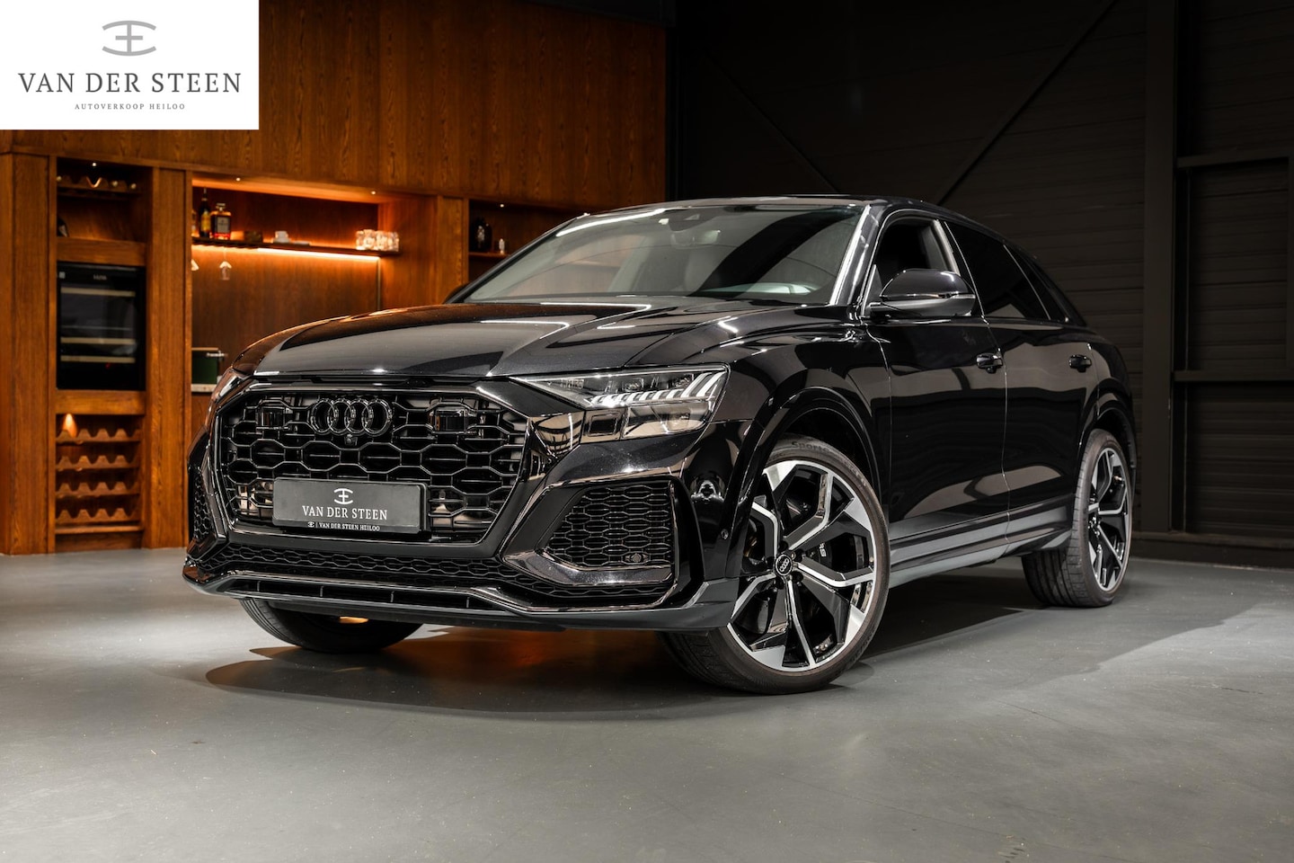 Audi RSQ8 - 4.0 TFSI quattro Kleppensysteem | Diamond Stitch | Pano | Softclose l Glascoating - AutoWereld.nl