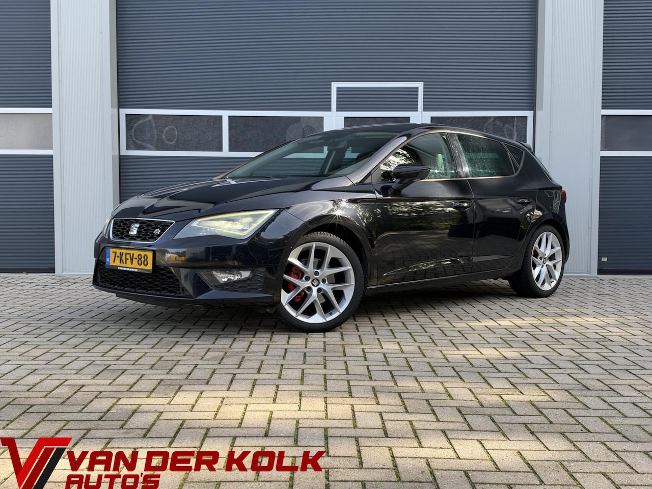 SEAT Leon - 1.4 TSI FR | Navigatie | Cruise | Climate | LED | Sensoren | Trekhaak | Lichtmetaal - AutoWereld.nl