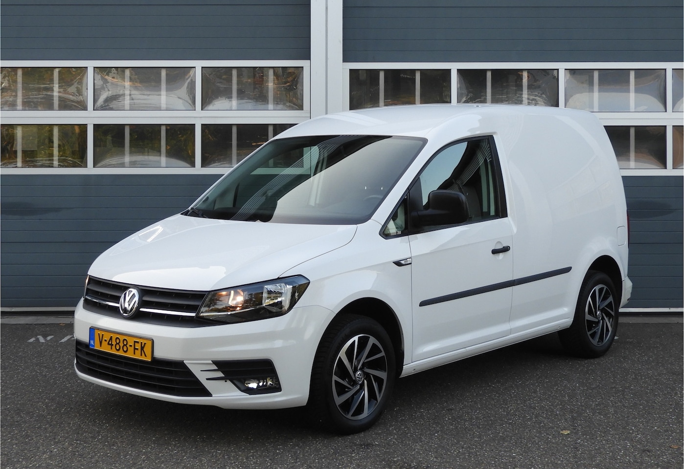 Volkswagen Caddy - 2.0 TDI L1H1 | PDC | CRUISE | AIRCO - AutoWereld.nl