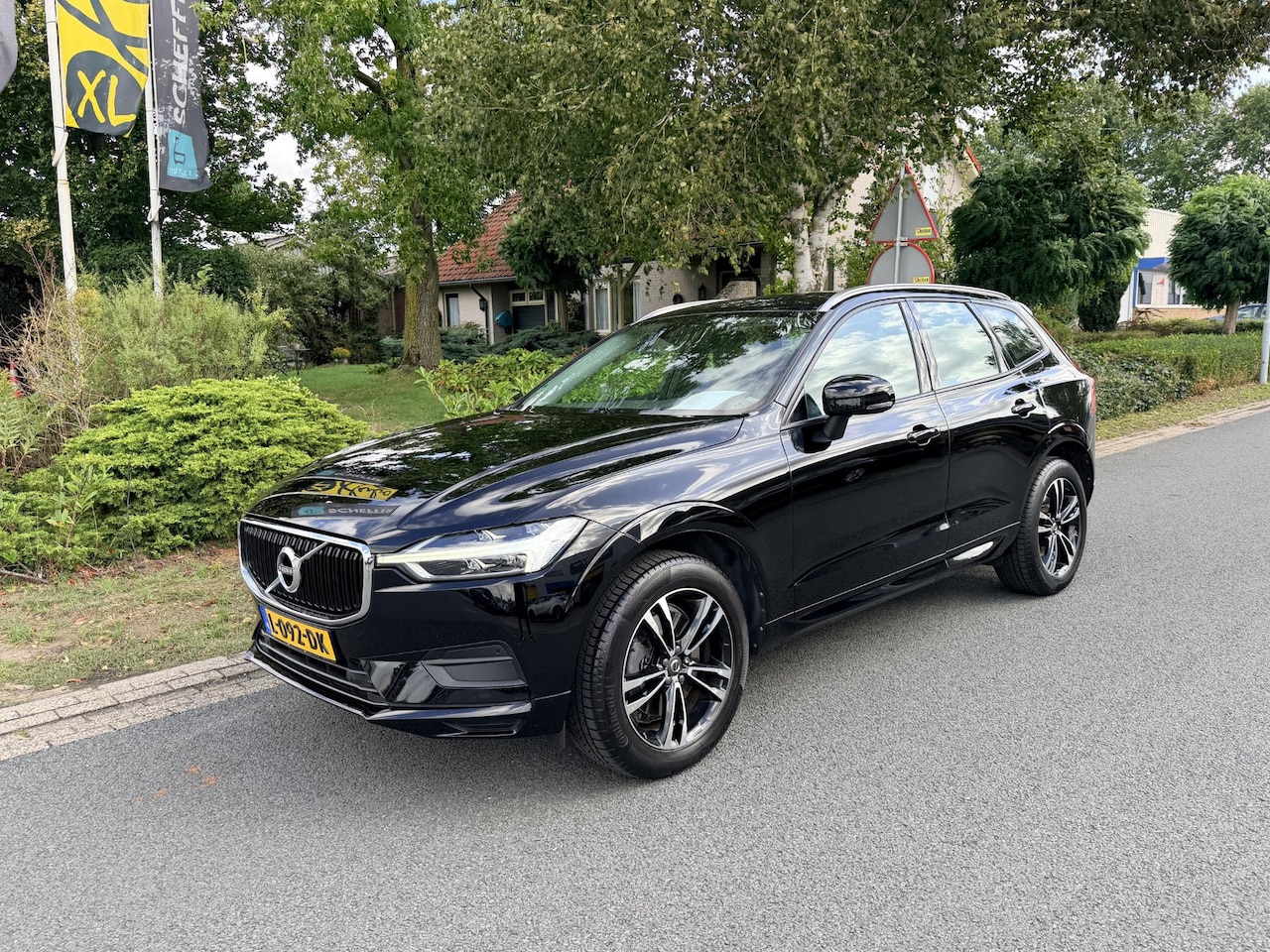 Volvo XC60 - 2.0 T5 AWD 254PK Momentum•Leder•Trekhaak - AutoWereld.nl