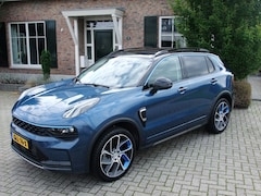 Lynk & Co 01 - 1.5 , 360 camera , pano/schuifdak . Led , Adap-cruise , Carplay enz
