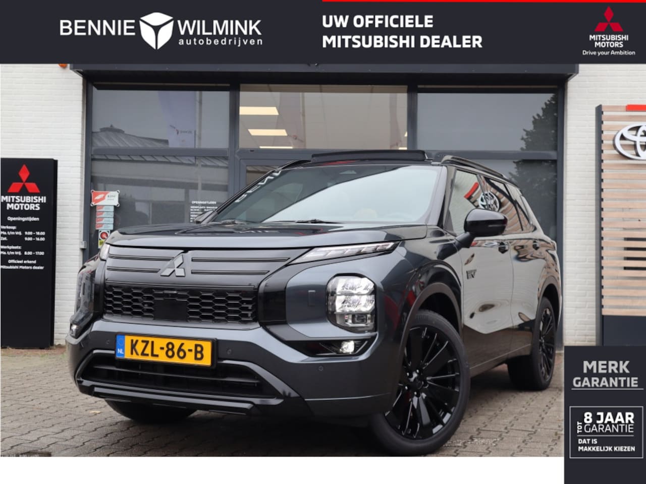 Mitsubishi Outlander - 2.4 PHEV Black Edition All Seasons | Yamaha sound - AutoWereld.nl