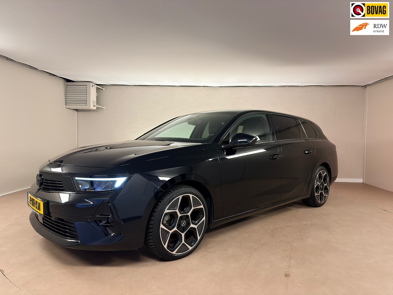 Opel Astra Sports Tourer - 1.2 Level 4 GS Line, Trekhaak, ACC, All Season banden - AutoWereld.nl