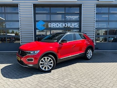 Volkswagen T-Roc - 1.5 TSI 150 pk Sport | Trekhaak | Climatronic | Navigatie | Led verlichting |