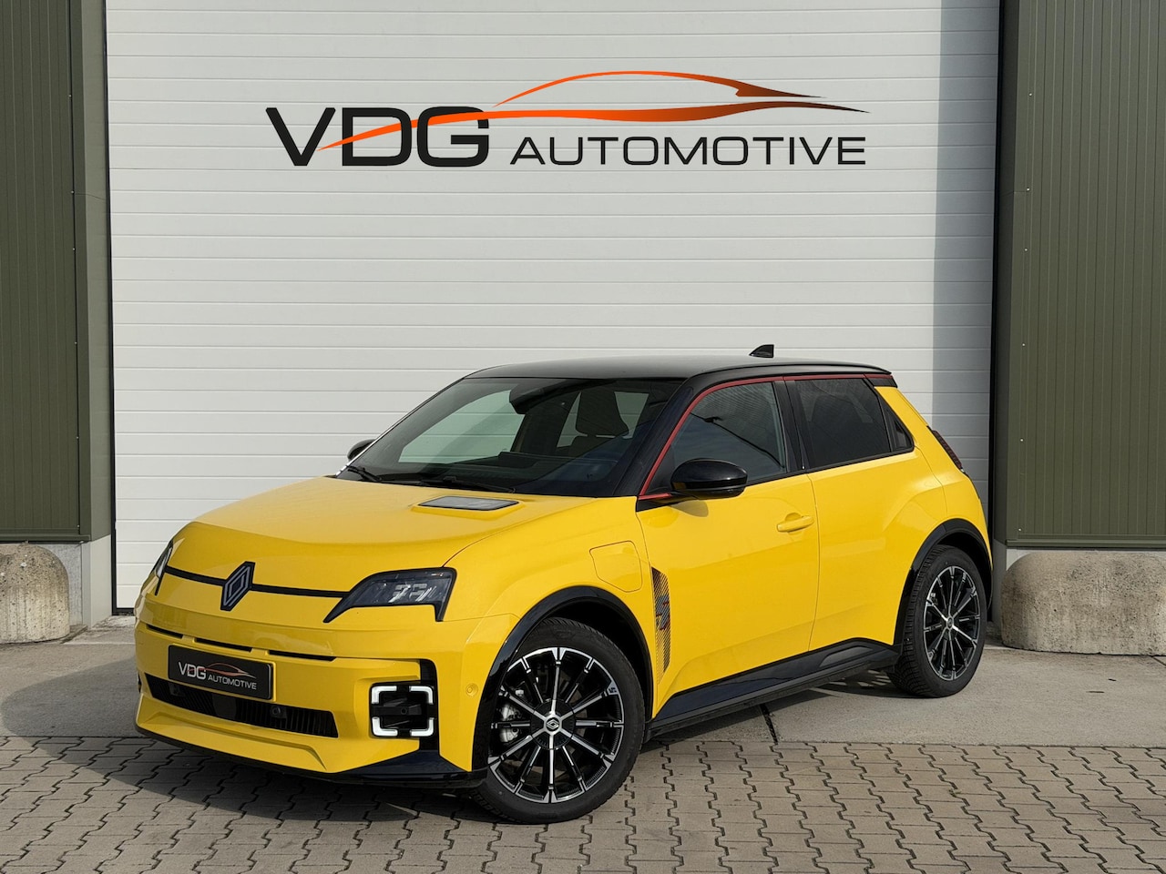 Renault 5 - comfort range iconic cinq 52 kWh / SOH 98% / Snellader / Navigatie / 18" / Harman Kardon / - AutoWereld.nl