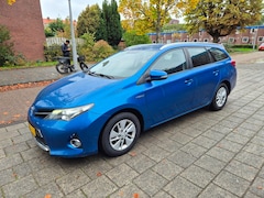Toyota Auris Touring Sports - 1.8 Hybrid Aspiration Cruise Sapphire Edition