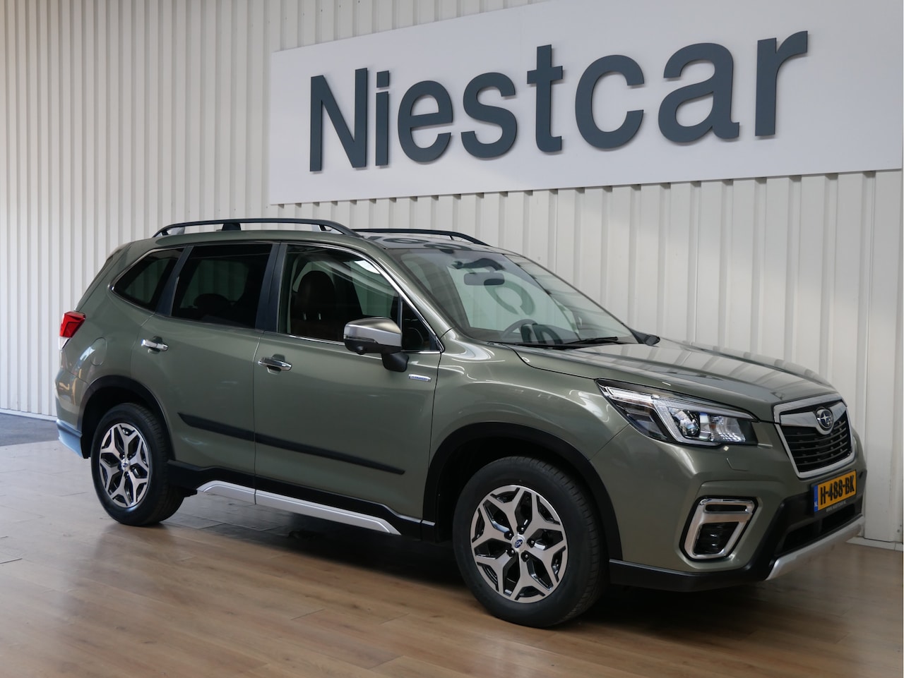 Subaru Forester - 2.0i e-BOXER Premium 2.0i e-BOXER Premium - AutoWereld.nl