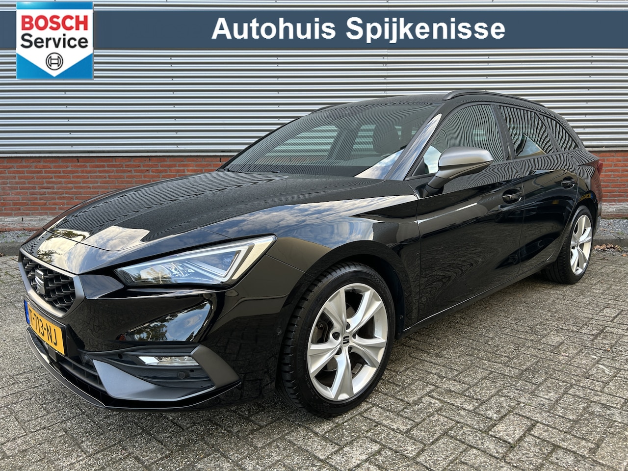 SEAT Leon Sportstourer - 1.5 eTSI FR Business Intense | Automaat | Trekhaak | Stoelverwarming | Stuurverwarming | S - AutoWereld.nl