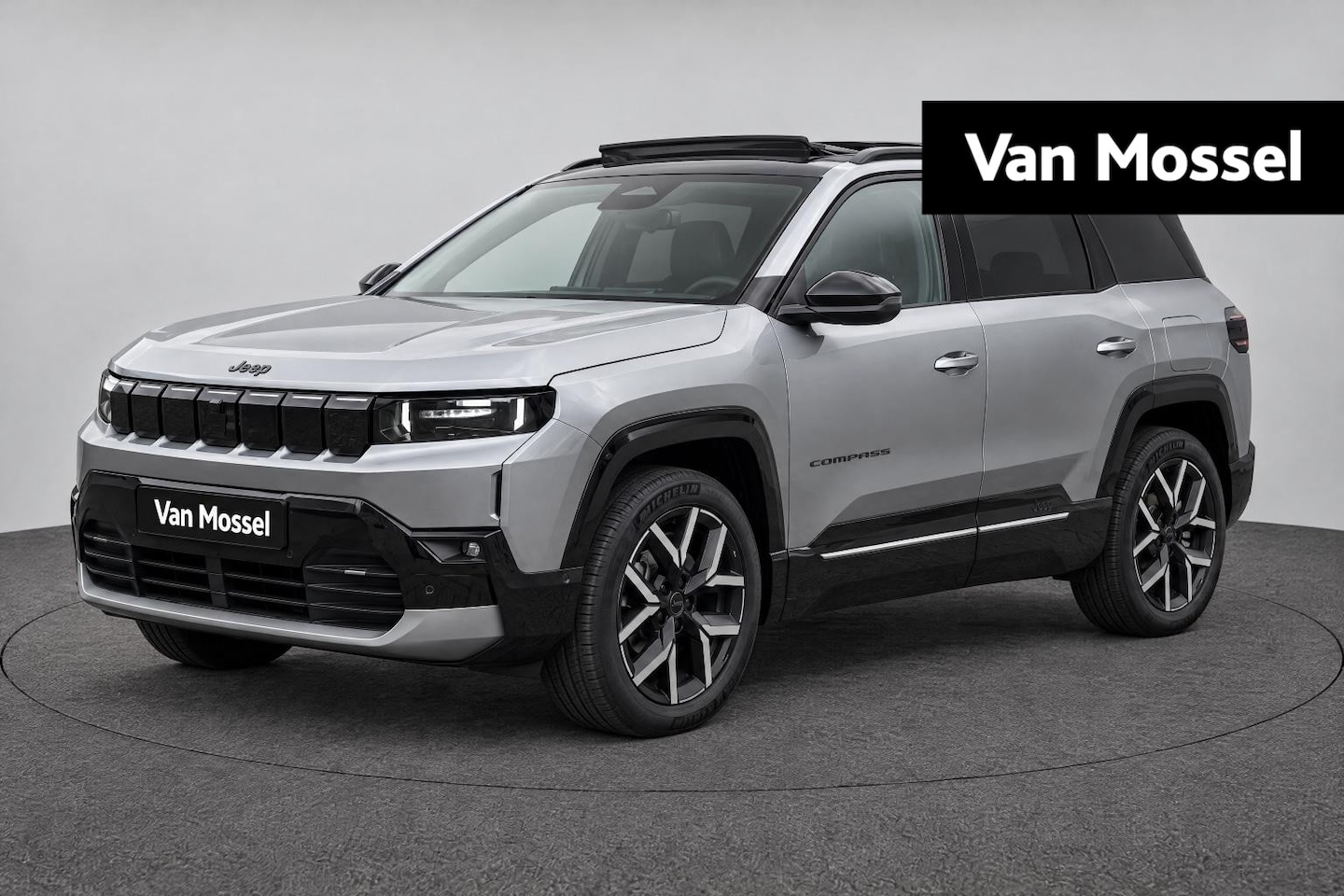 Jeep Compass - First Edition 74 kWh | Navigatie | Elektrisch Schuif/kanteldak | 360 graden Camera | Stoel - AutoWereld.nl