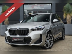 BMW X1 - xDrive25e M Sport | 245PK | Pano | HUD | 360° | 20" | Keyless | Premium Pack | Travel Pack