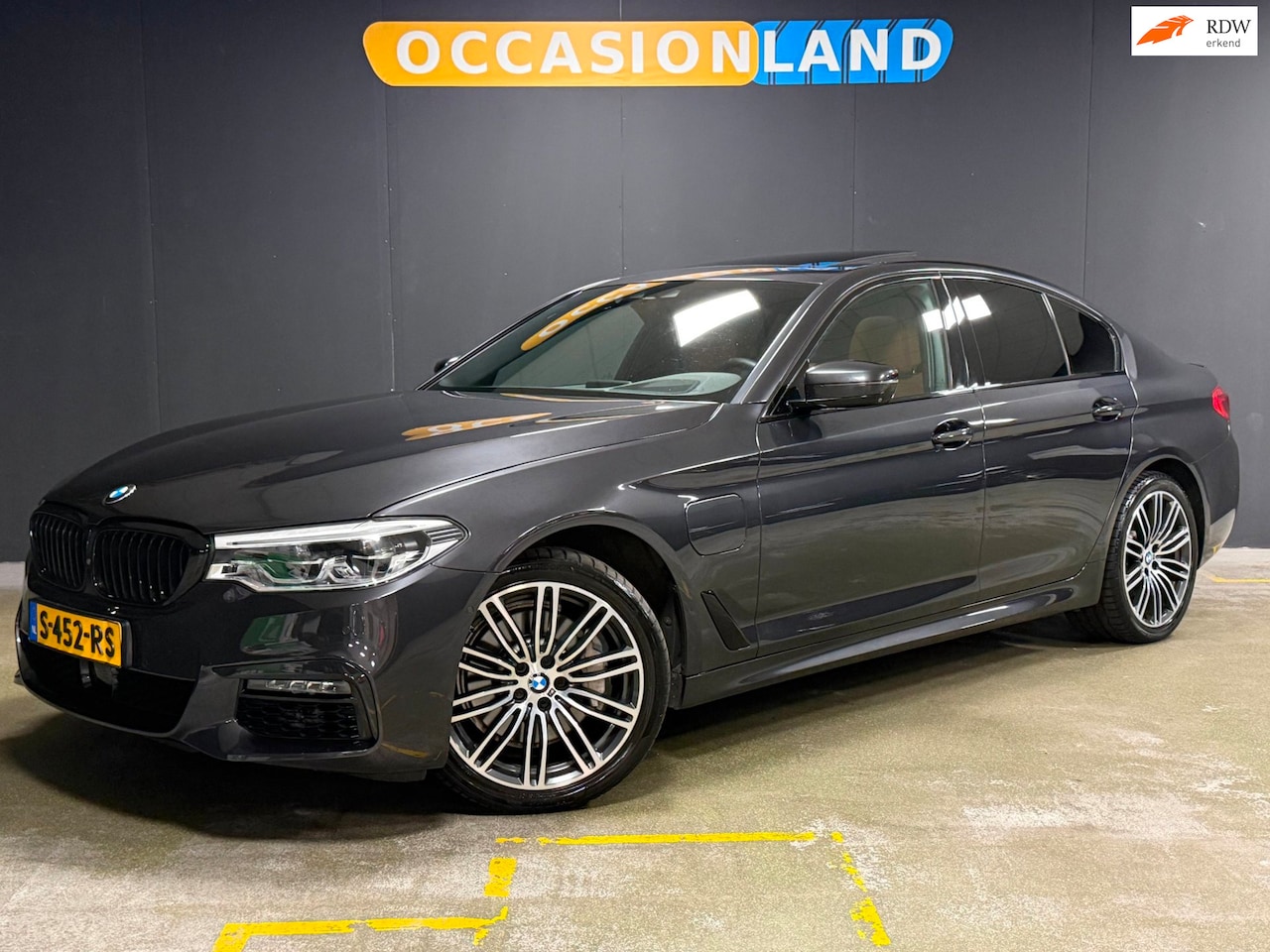 BMW 5-serie - 530e iPerformance High Executive|KANTELDAK|HUD|360CAM|MEMORY|ACC|SFEER|CARPLAY|DODEHOEK|KE - AutoWereld.nl