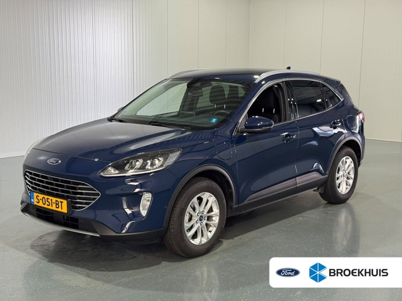 Ford Kuga - 2.5 PHEV Titanium | Trekhaak | Stoelverwarming | Adap. Cruise | Apple Carplay | Navigatie - AutoWereld.nl