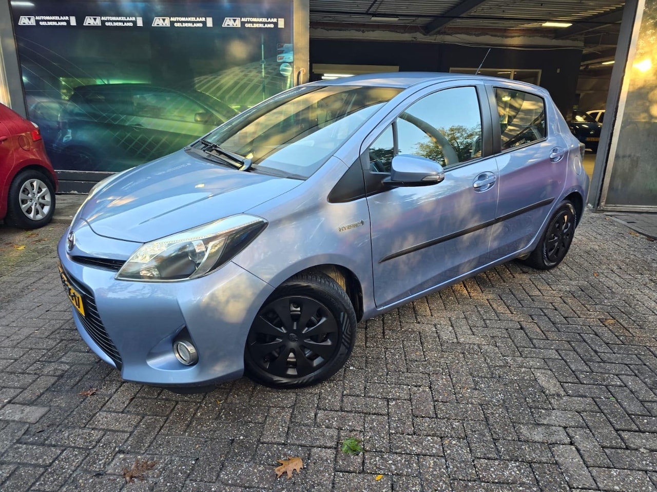 Toyota Yaris - 1.5 Full Hybrid Aspiration | 2E EIGENAAR| 3/6 OF 12 MND GARANTIE | CAMERA | AIRCO | - AutoWereld.nl