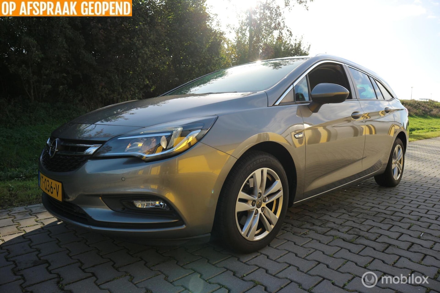 Opel Astra Sports Tourer - 1.6 CDTI ECC/NAVIGATIE/2XPDC/NAP - AutoWereld.nl