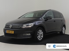 Volkswagen Touran - 1.4 TSI Highline 7p 150PK DSG/AUTO | Trekhaak | App connect | Climate contr | PDC | |Cruis