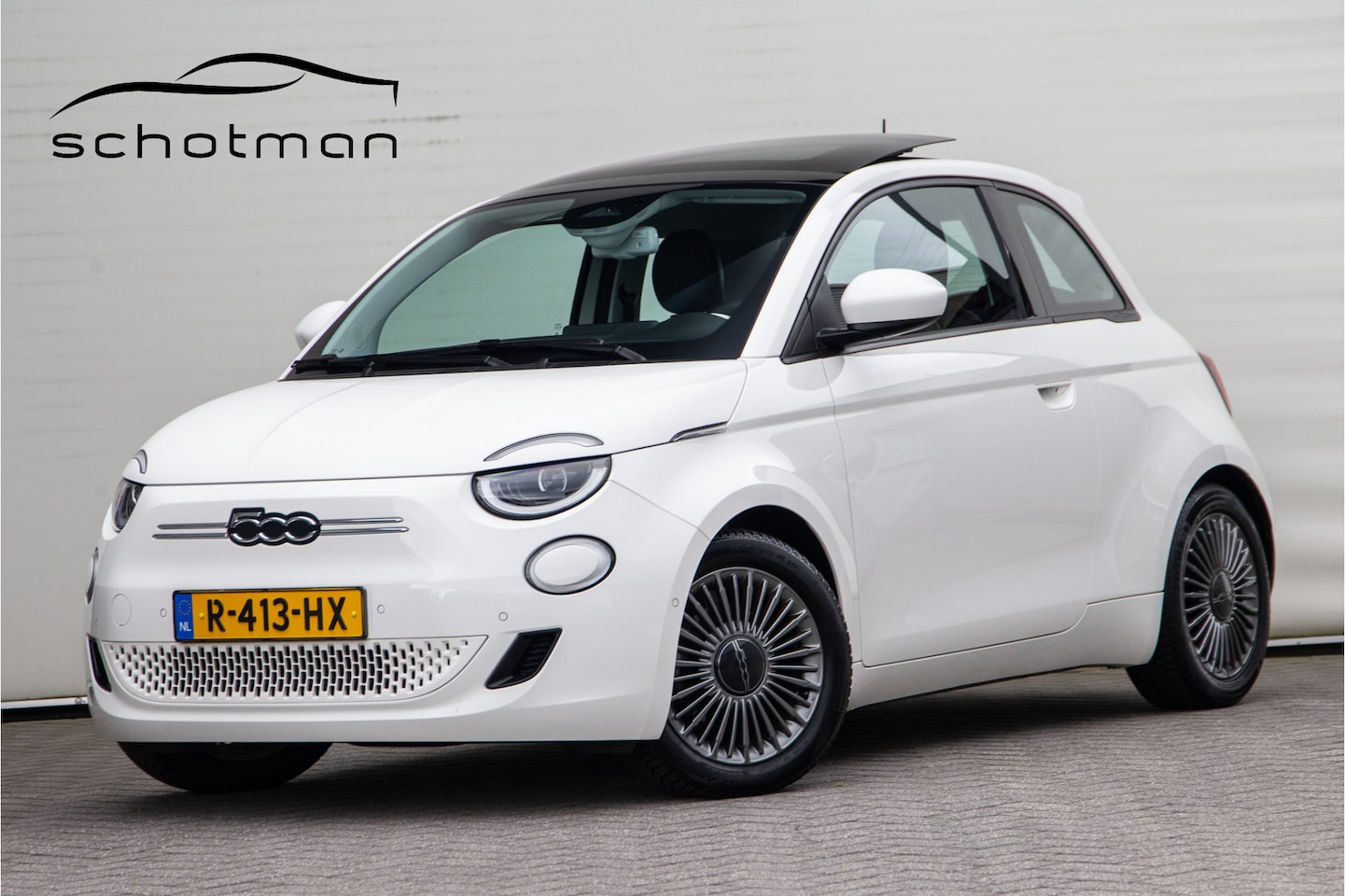 Fiat 500 - Icon 42 kWh Panorama, Carplay, Stoelverwarming - AutoWereld.nl