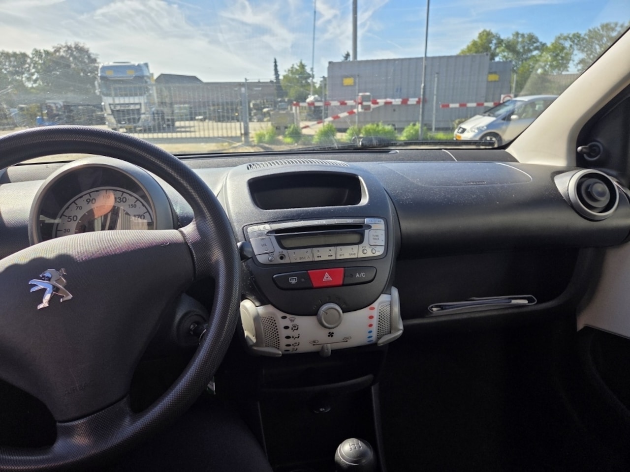 Peugeot 107 - 1.0 Access Accent | AIRCO | ISOFIX | ANDROID/CARPLAY | 5DRS - AutoWereld.nl