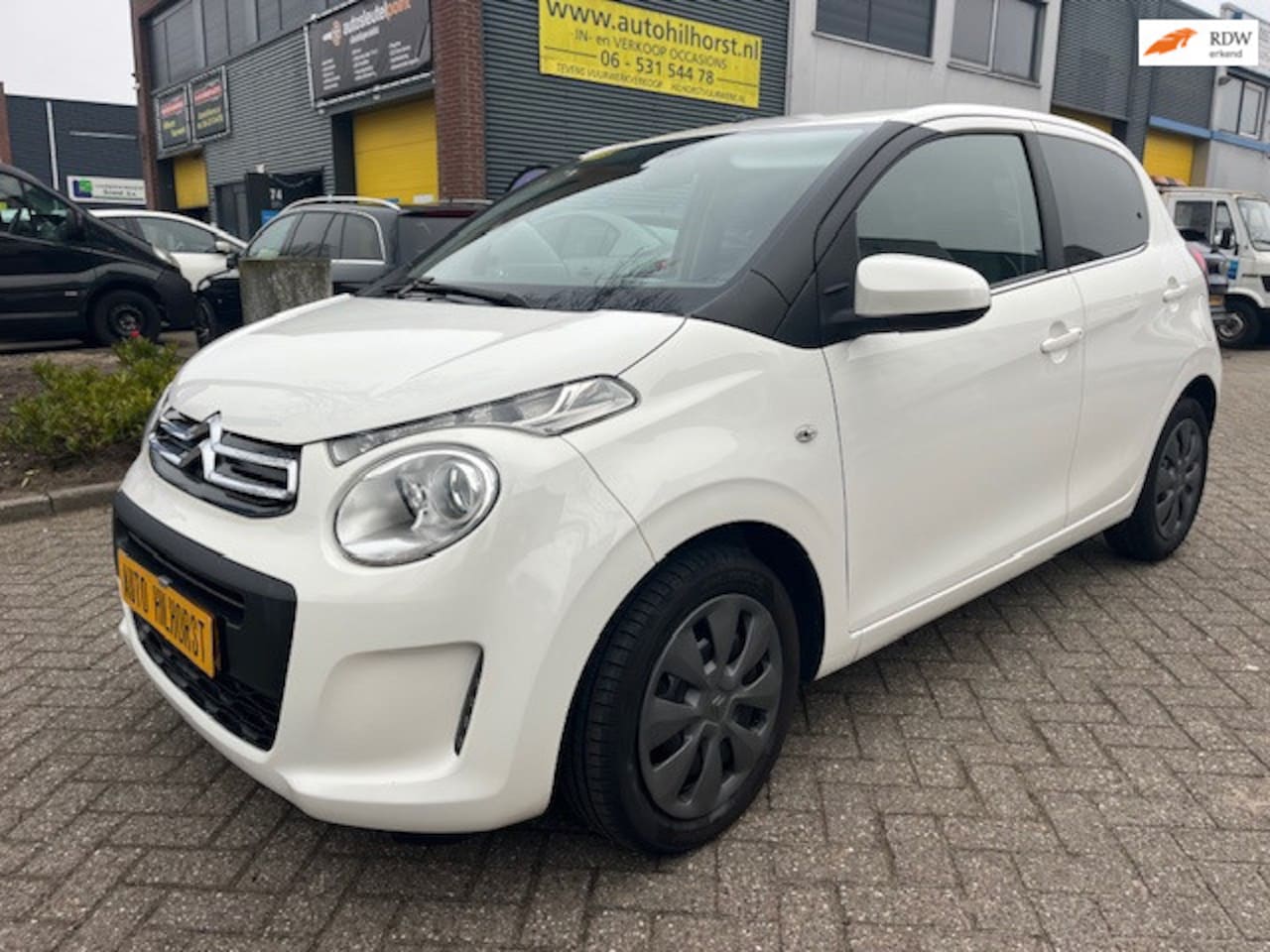 Citroën C1 - 1.0 VTi Feel ( In nieuw staat, zeer mooie complete auto ) ook goedkopere kijk voor meer in - AutoWereld.nl