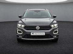 Volkswagen T-Roc - 1.5 TSI 150pk DSG Style Business · Trekhaak · Camera · Apple/Android Car Play · Stoelverwa
