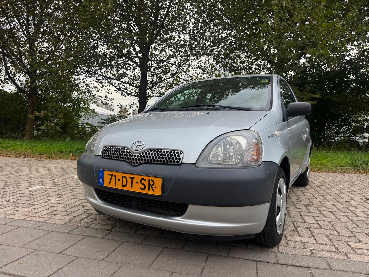 Toyota Yaris - 1.0-16V VVT-i Terra 1.0-16V VVT-i Terra - AutoWereld.nl