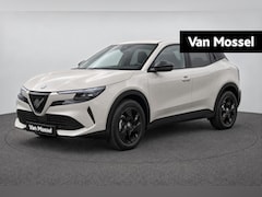 Alfa Romeo Junior - 1.2 Turbo Hybrid Ibrida | Carplay | Adaptive cruisecontrol |