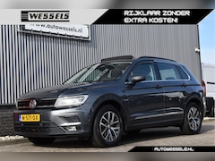 Volkswagen Tiguan - 1.5 TSI ACT Comfortline Business Panoramadak, Stoelverwarming, Trekhaak, Camera