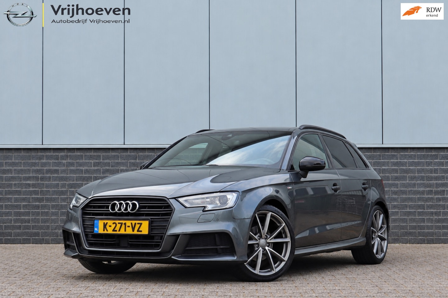 Audi A3 Sportback - 1.5 TFSI S-line CoD Design Pro Line Plus Virtual cockpit Pano. Trekhaak - AutoWereld.nl