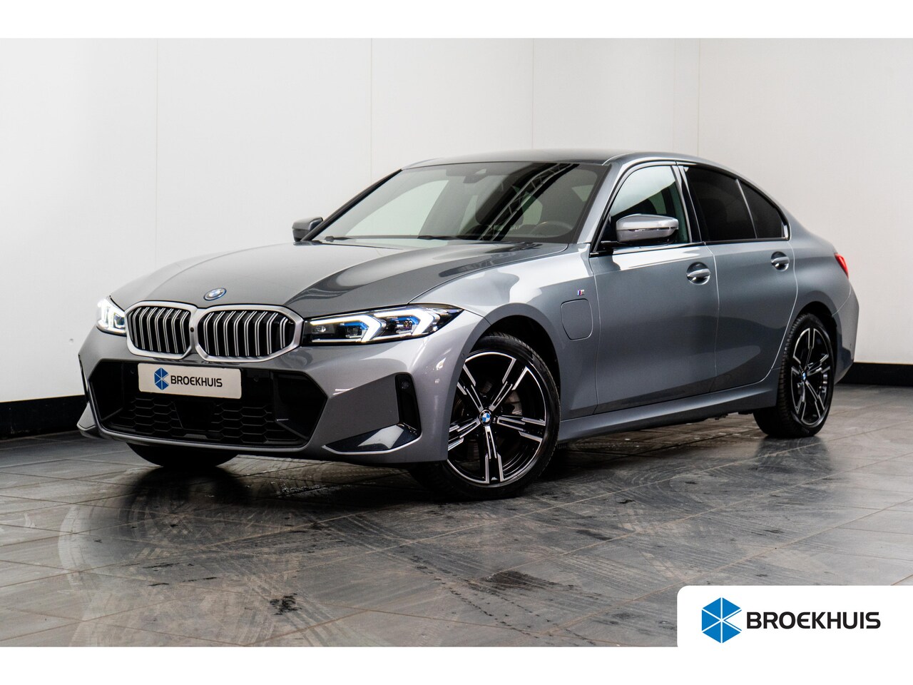 BMW 3-serie - 330e M Sport Edition 292PK | M-Sport | Laser LED Koplampen | Elek. Stoelen Incl. geheugen - AutoWereld.nl
