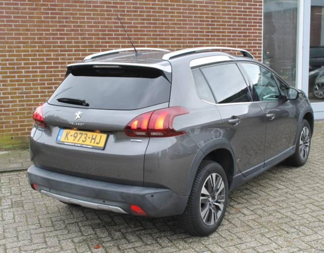 Peugeot 2008 - 1.2 PureTech 110pk S&S Allure