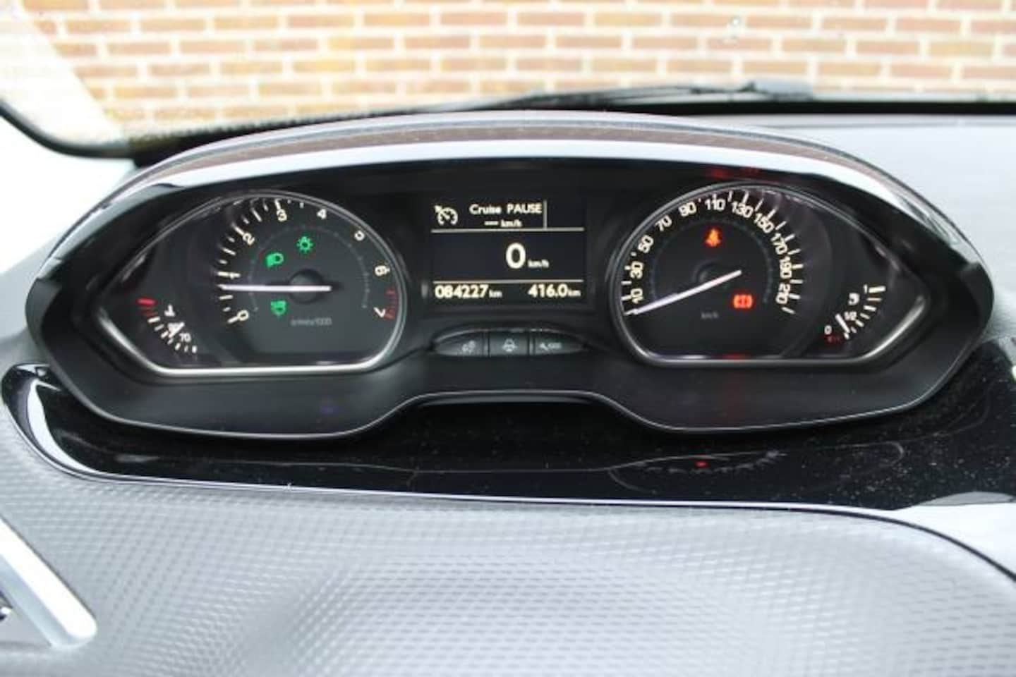 Peugeot 2008 - 1.2 PureTech 110pk S&S Allure