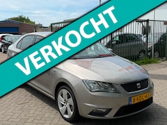 SEAT Toledo - 1.2 TSI Businessline High Zeer netjes airco navigatie cruis control trekhaak