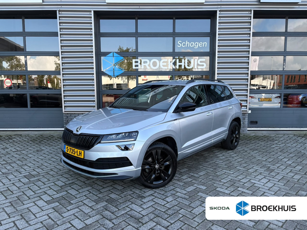 Skoda Karoq - 1.5 TSI 150 pk ACT Sportline Business | Achteruitrijcamera | Stoel\stuur verwarming | Appl - AutoWereld.nl