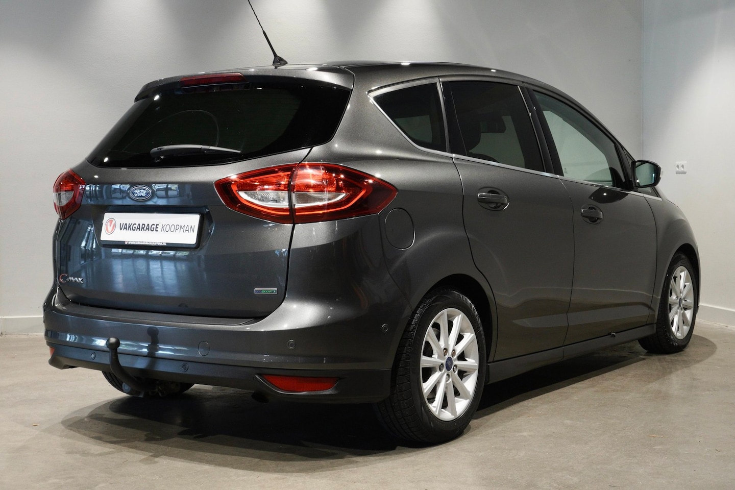 Ford C-Max - 1.5 Titanium Trekhaak|Stoelverwarming|Cruise|Navigatie - AutoWereld.nl