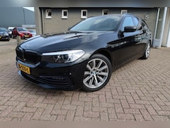 BMW 5-serie - 520I SPORT-LINE , 360 CAMERA , SFEER VERLICHTING, HALF LEDER