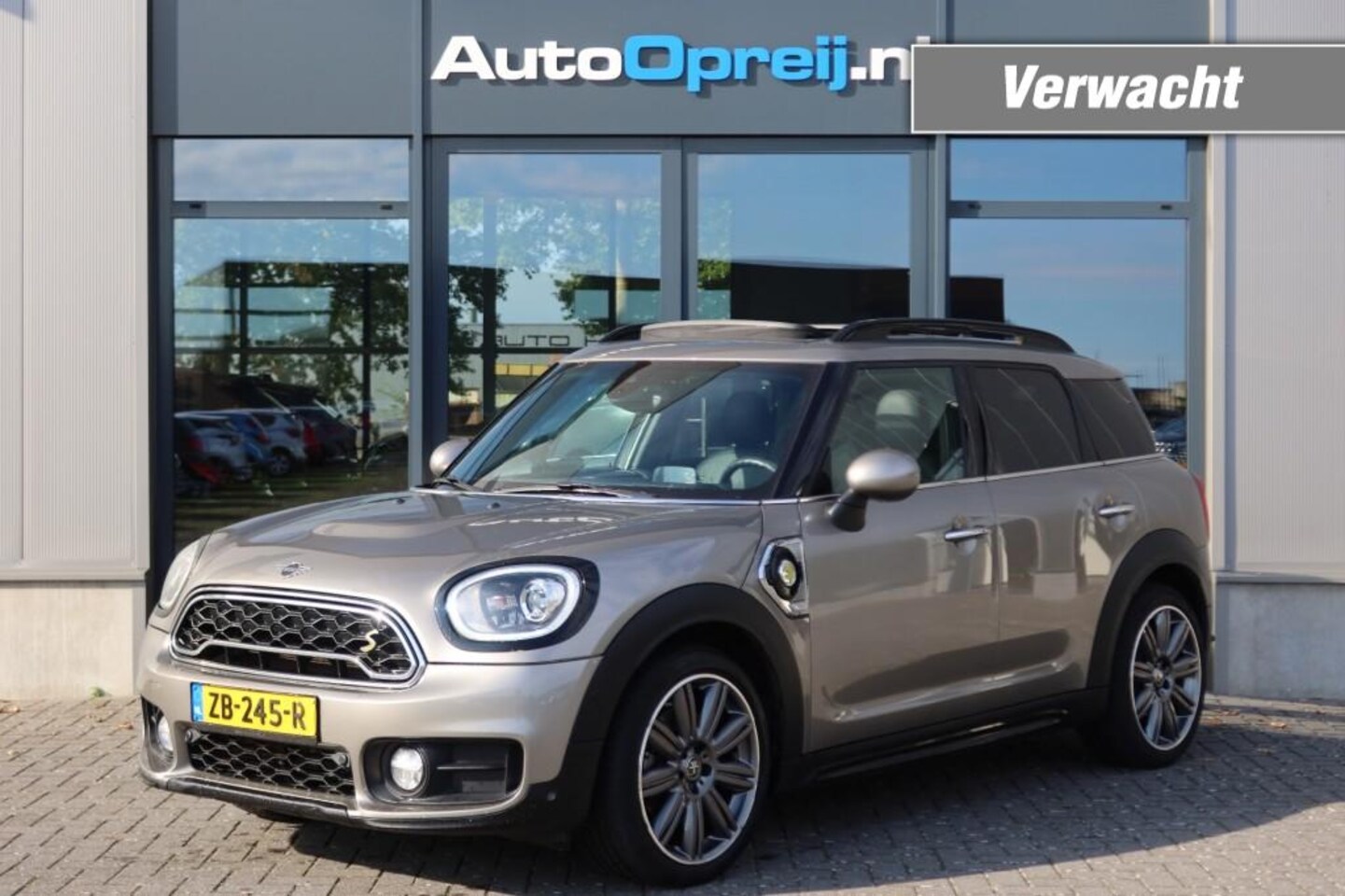 MINI Countryman - 1.5 Cooper S E ALL 4 Chili NAVI, Camera, Leder, Schuif/kantel dak, Head-up - AutoWereld.nl