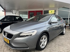 Volvo V40 - 2.0 T2 Momentum 122 PK Led Koplampen Navi Bluetooth Onderhoudshistorie