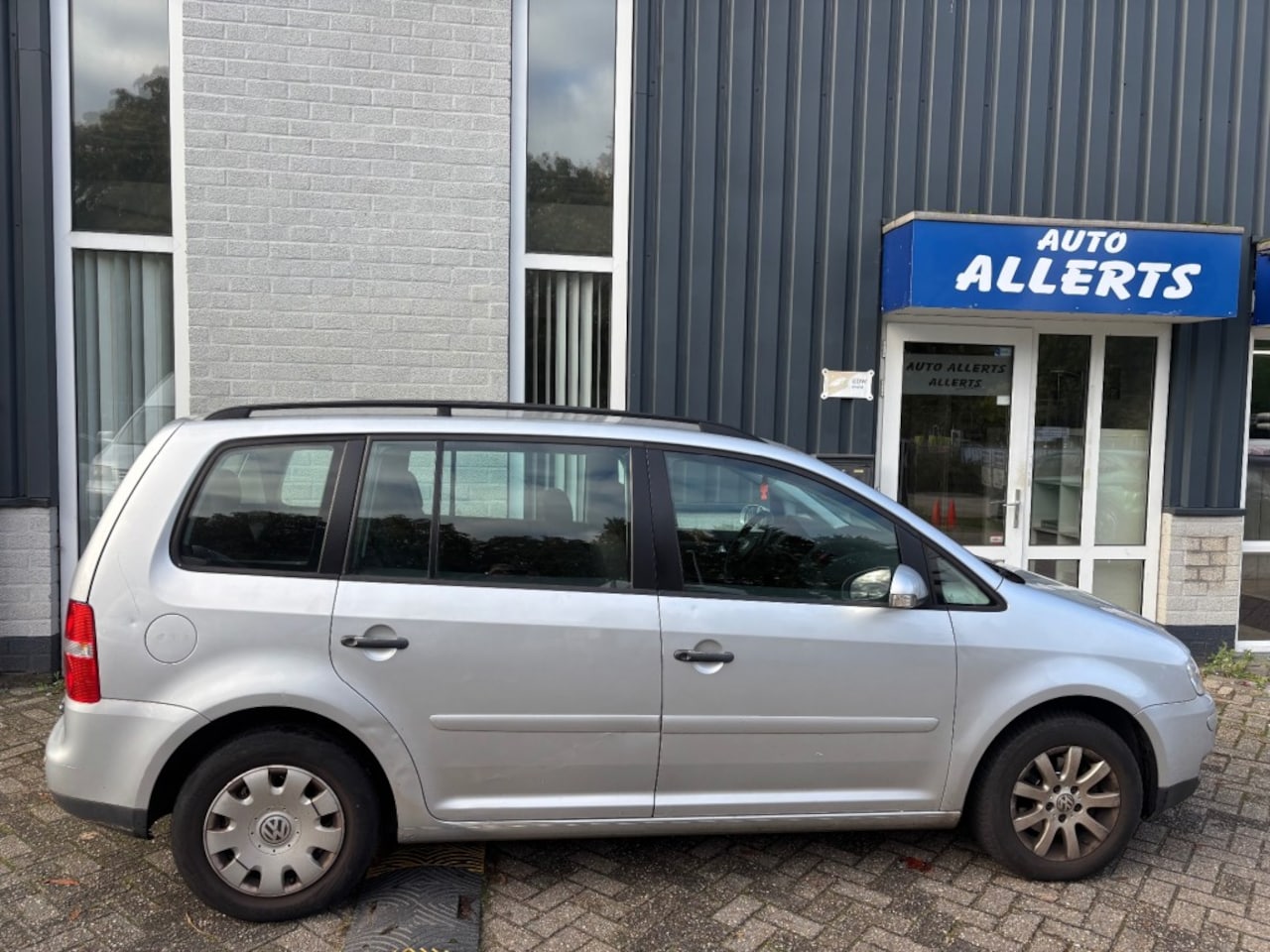 Volkswagen Touran - 1.6 ATHENE 7 PERSOONS - AutoWereld.nl