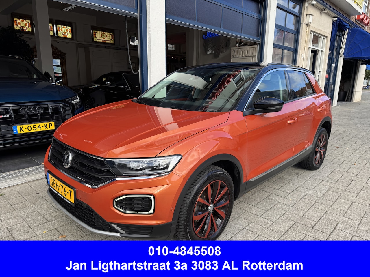 Volkswagen T-Roc - 1.6 TDI Business de Luxe CARPLAY/CLIMA/BTW AUTO - AutoWereld.nl