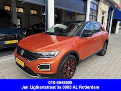 Volkswagen T-Roc - 1.6 TDI Business de Luxe CARPLAY/CLIMA/BTW AUTO