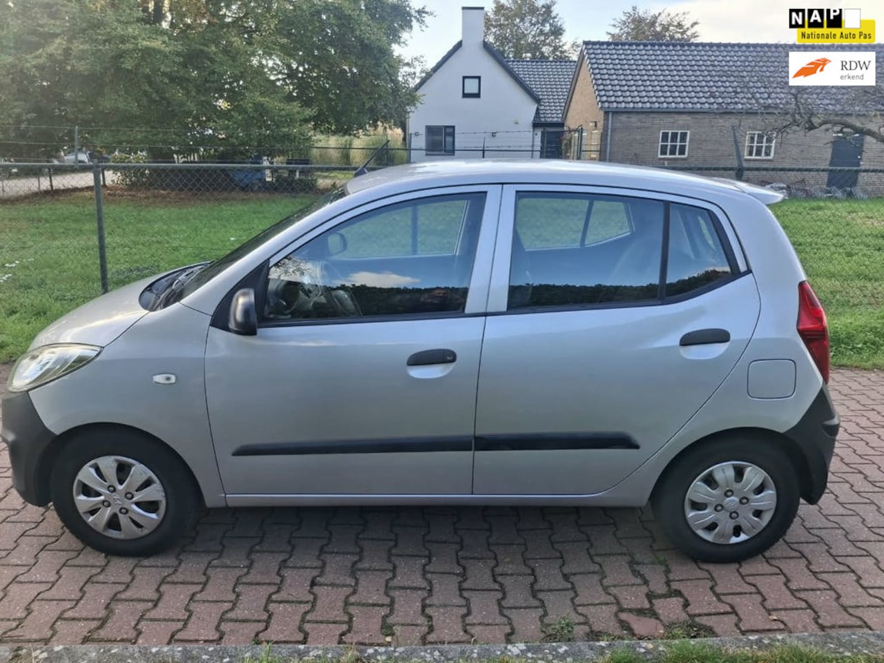 Hyundai i10 - 1.0 Pure 1.0 Pure - AutoWereld.nl