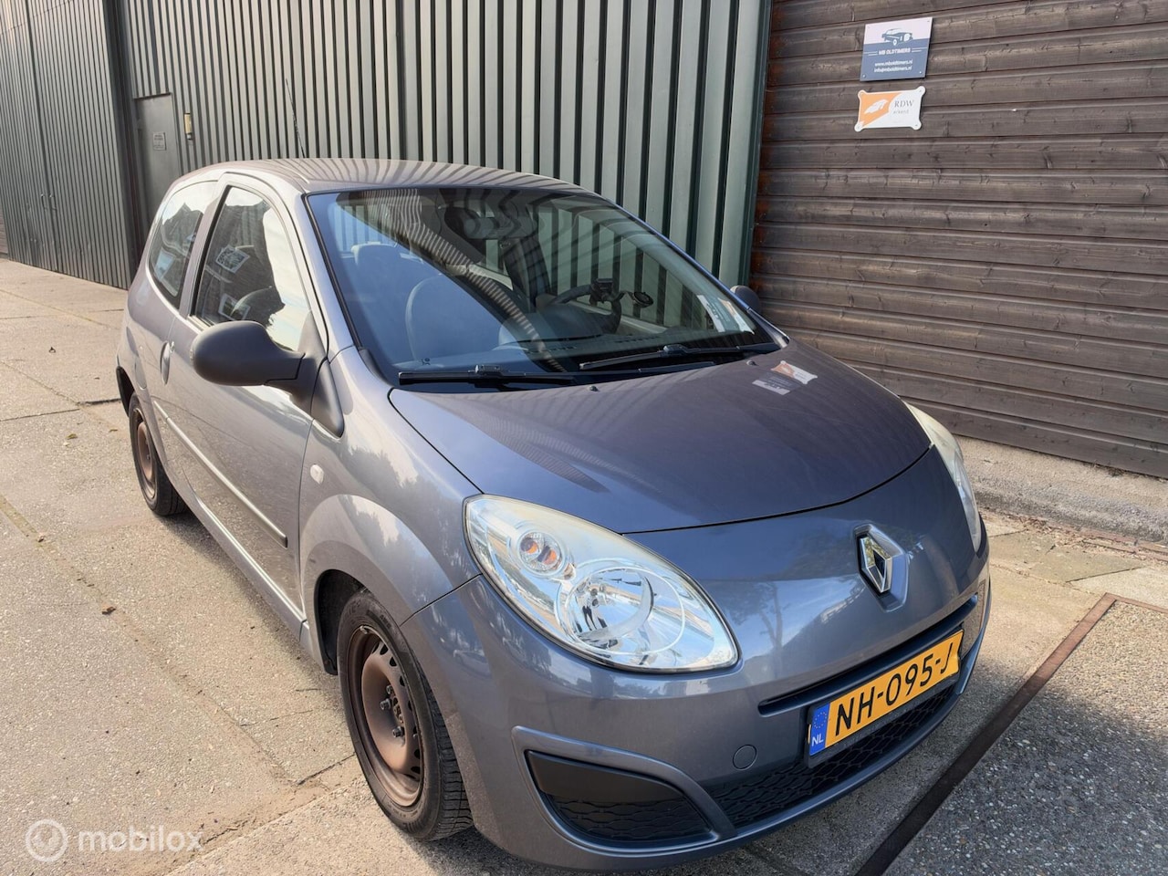 Renault Twingo - 1.2 Acces airco + historie - AutoWereld.nl