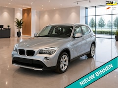 BMW X1 - SDrive18i Executive 6BAK NAP KM's AIRCO TREKHAAK NAVI SCHERM BLUETOOTH VELGEN ELEK.RAM PAR