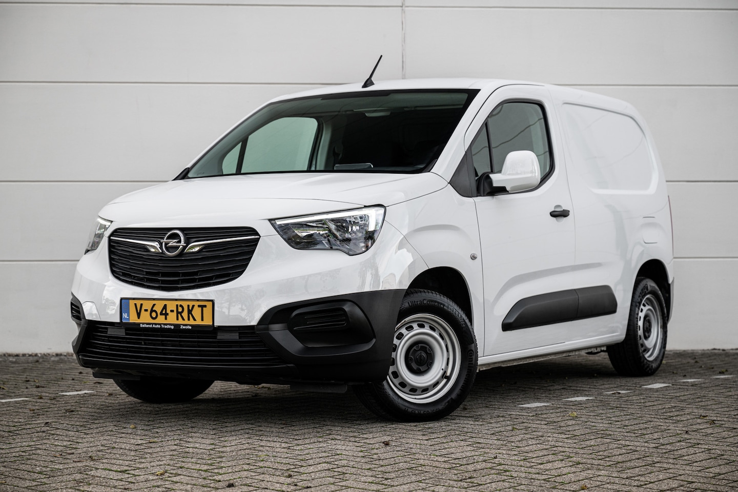 Opel Combo - 1.2 Turbo 110pk 3-PRS MARGE |Airco|Cruise|Trekhaak|Carplay| - AutoWereld.nl