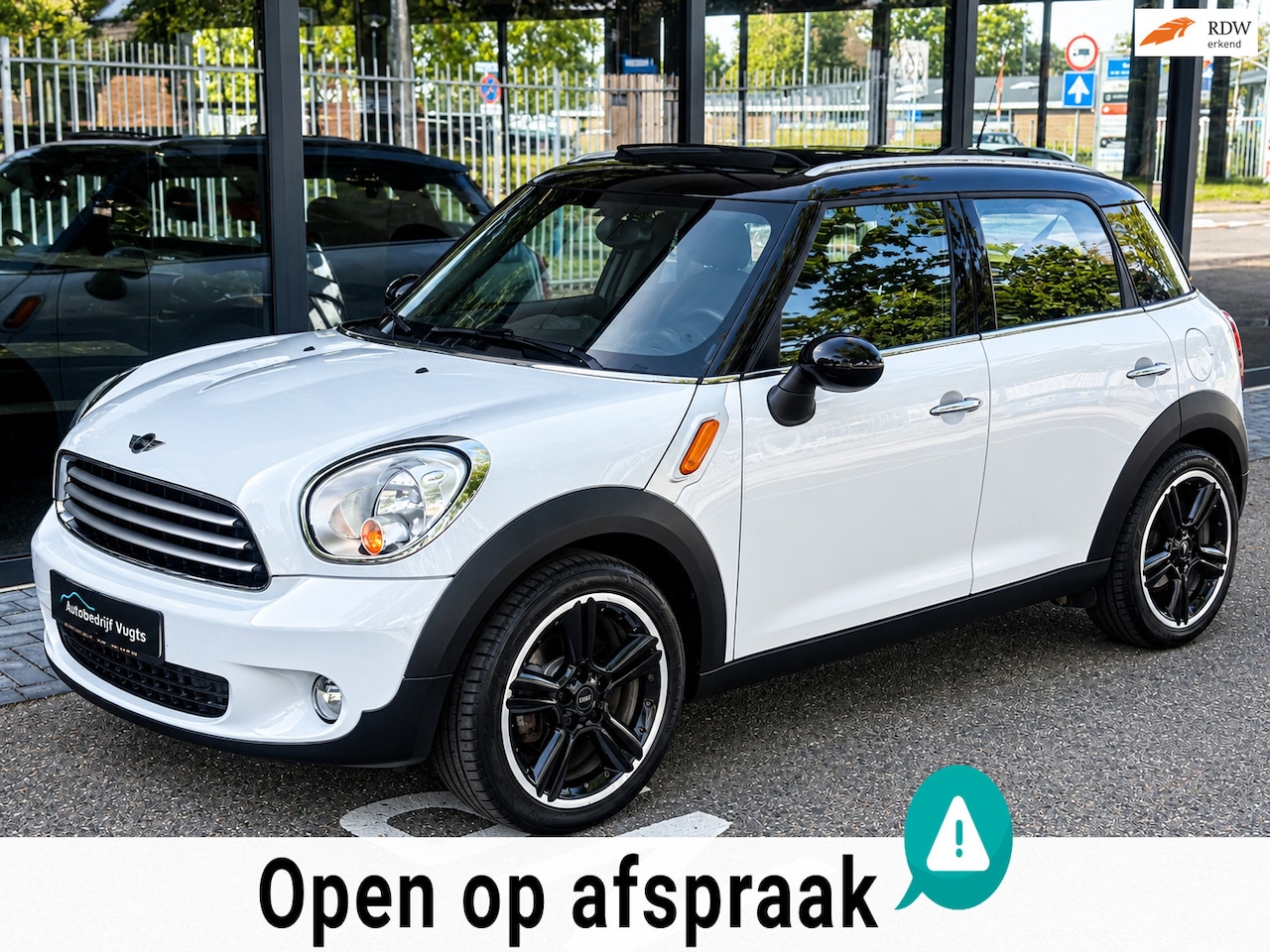 MINI Countryman - 1.6 Cooper *Pano*Stoelverwarming*Cruise - AutoWereld.nl