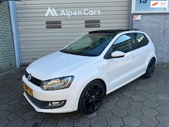 Volkswagen Polo - 1.6 TDI Highline PANO / Cruise controle / Stoel verwarming / AC / APK